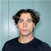 docente di educazione fisica impartisce a scuole primarie e secondarie